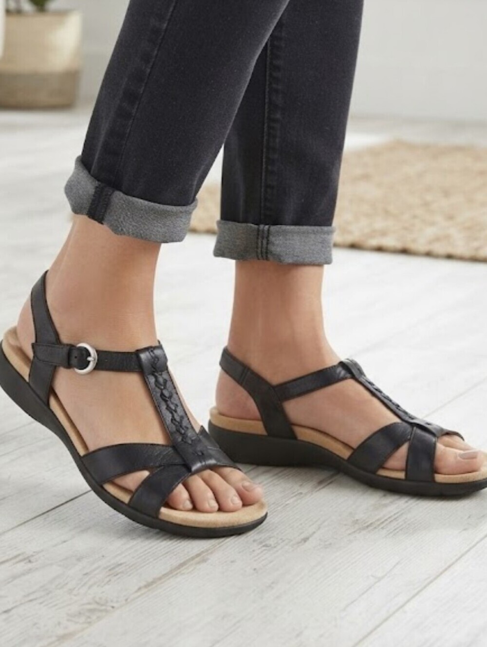 Naturalizer Women Comfort Ankle strap leather shoes sz 10M sandals